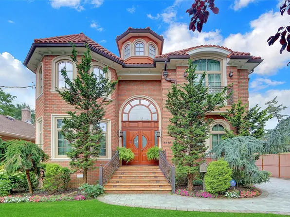 51-14 244 Street, Douglaston, NY 11362