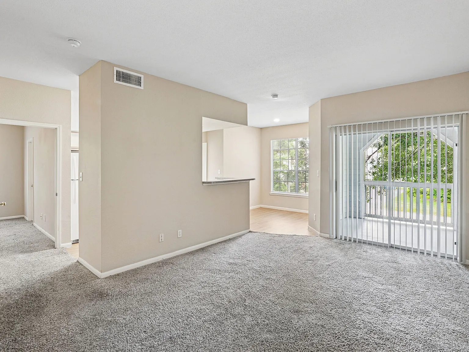 Chelsea Apartments — Photo 4