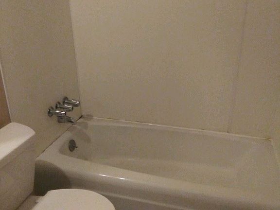 4th image of 903 S 19th St APT D