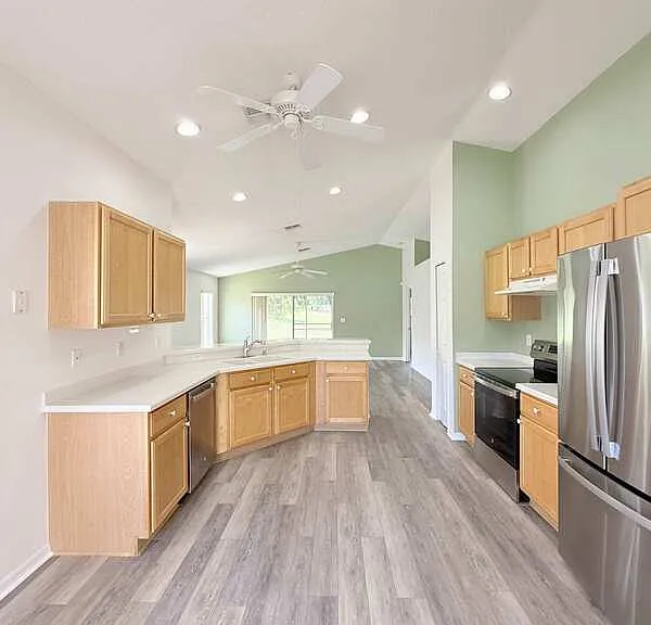 240 Center Oak Cir — Photo 13
