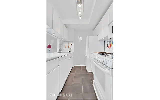 Sold by Douglas Elliman | media 2