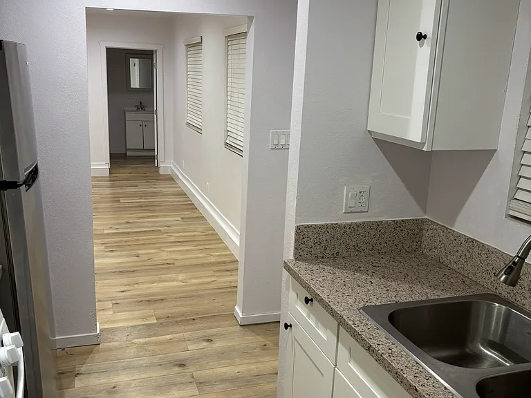 10311 Croesus Ave — Photo 5