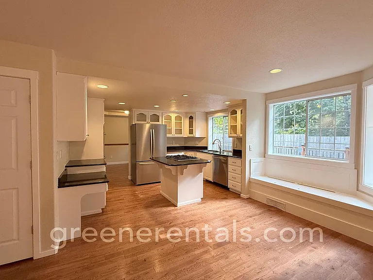 1206 Tabitha Ct NW — Photo 9