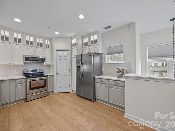 5th image of 18827 Cloverstone Cir