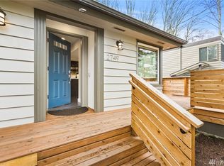 2749 NE 98th St, Seattle, WA 98115