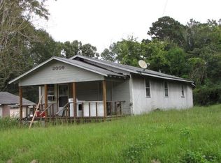 2009 N 5th Ave, Laurel, MS 39440