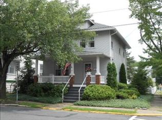 15 Spruce St, Pine Grove, PA 17963