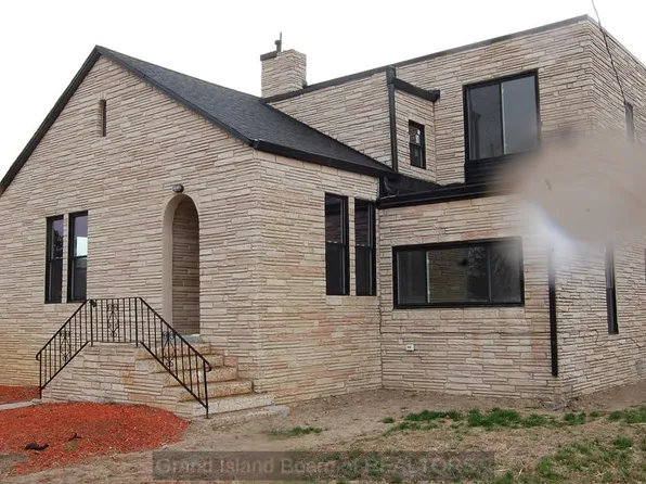 442 W 1st St, Minden, NE 68959