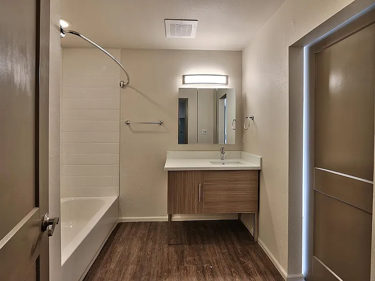 3820 Copper Ave NE #A — Photo 4