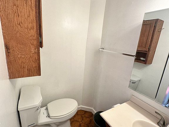 4th image of 61 N Parkwood Ave