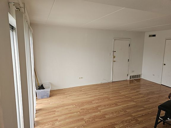 3rd image of 3101 Bernice Rd APT 4