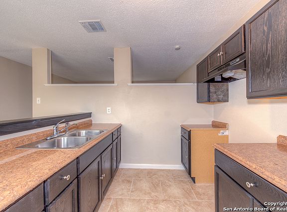 4th image of 167 Garden Valley St