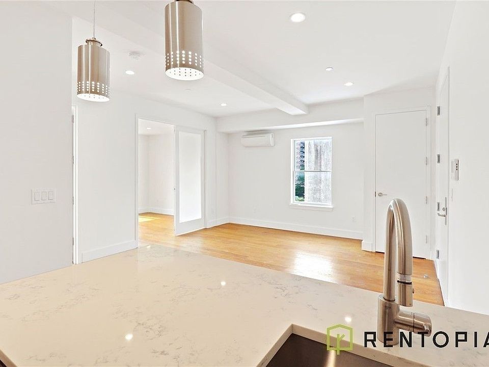1st image of 59 Montrose Ave #2I