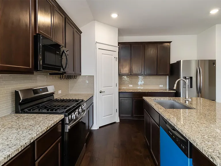 7407 Grenadine Bloom Bnd — Photo 12