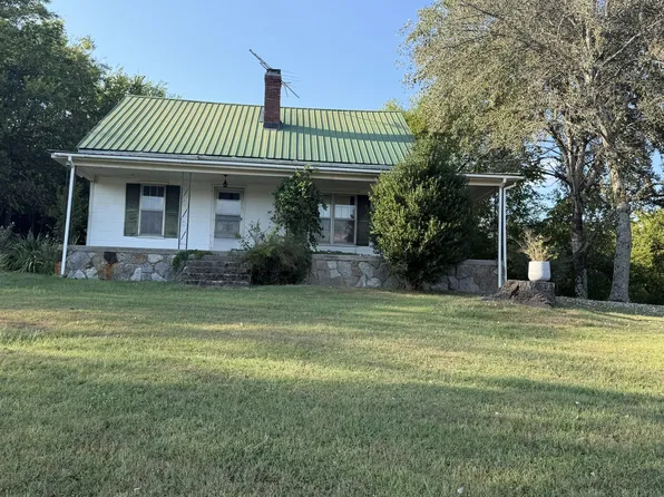 300 W Main St, Auburntown, TN 37016