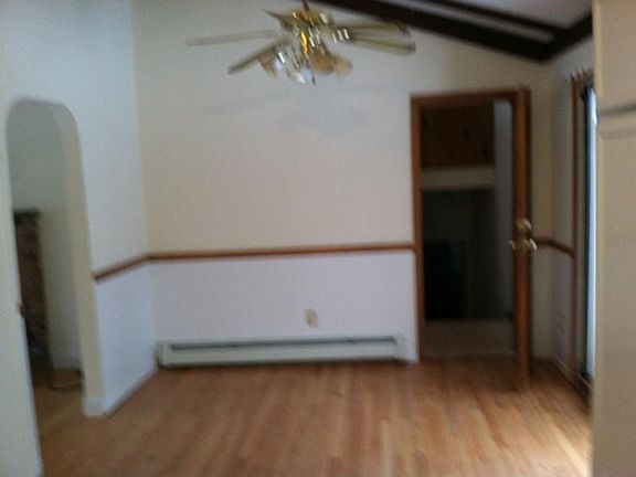 NEW FAIRFIELD RAISED RANCH