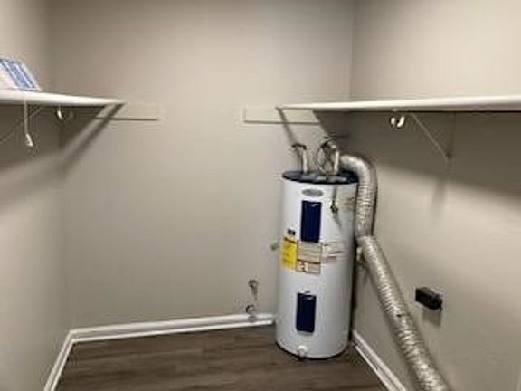 3rd image of 803-807-811 Utah Dr #0e555c44a