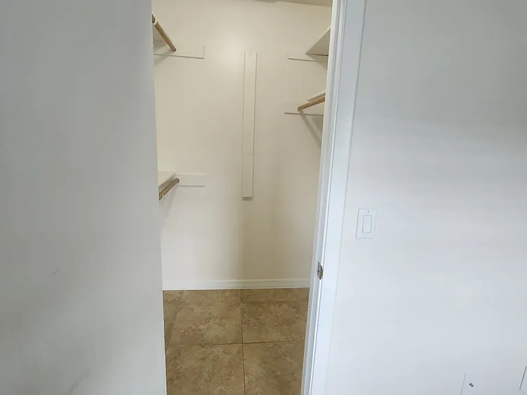 2nd bedroom mini walk in closet