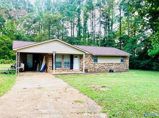 201 Edinburgh Dr, Athens, AL 35611