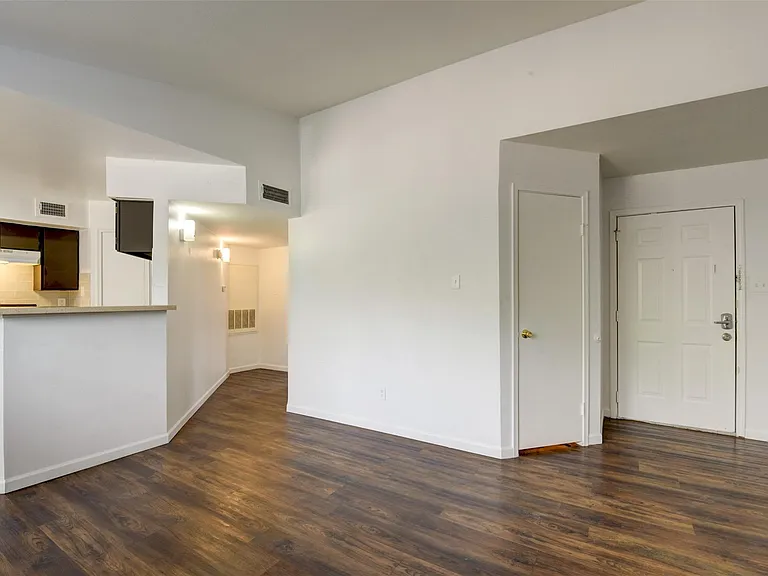 7200 W T C Jester Blvd #904 — Photo 8