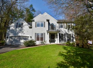 18 Cobble Hill Dr, Gansevoort, NY 12831