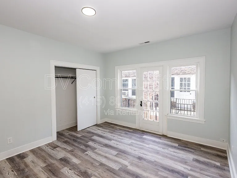 3296 E 149th St #10 — Photo 2