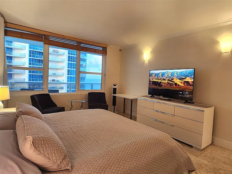 3505 S Ocean Dr #1409 — Photo 15