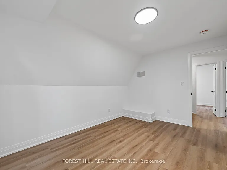 221 Churchill Ave #R — Photo 18