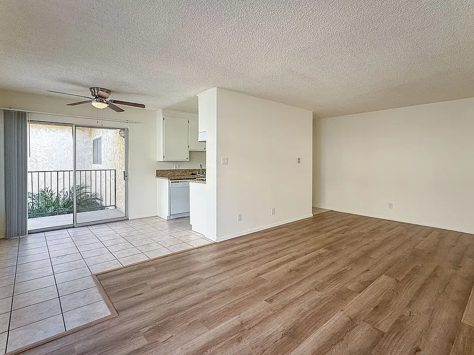 1829 Butler Ave #204