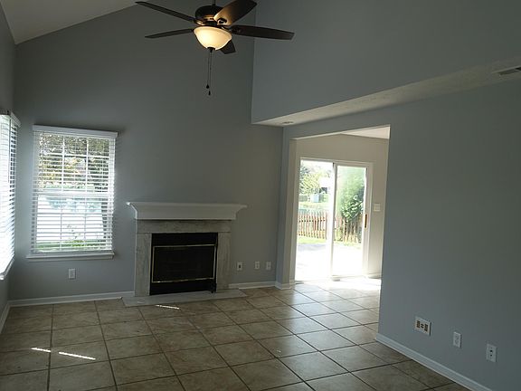 3rd image of 9913 Waterside Dr