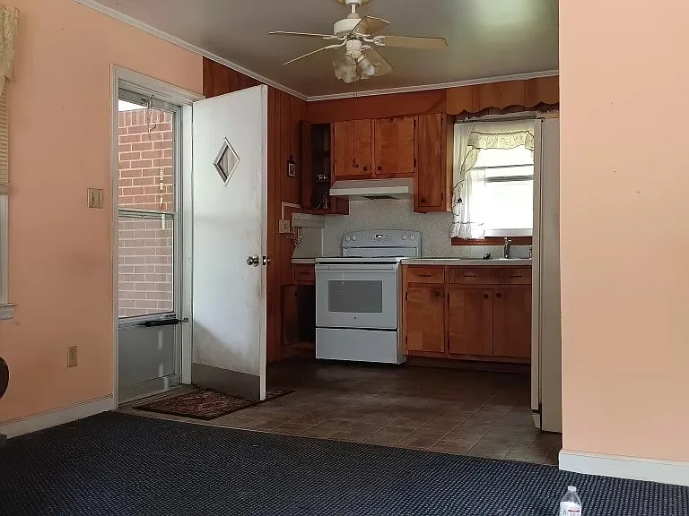 282 Bayview Rd — Photo 6
