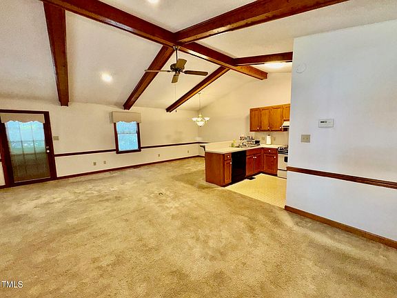 4th image of 1306 Oakridge Ave