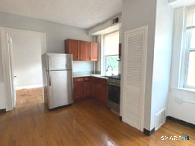 1st image of 860 State St #2nd