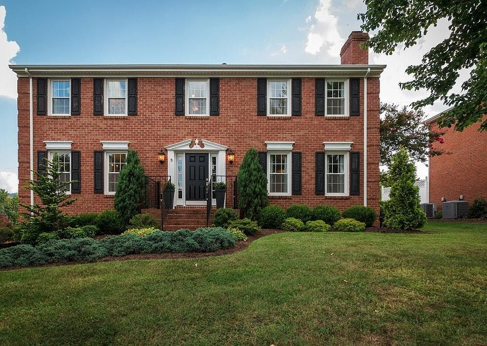 1st image of 708 Joan Cir