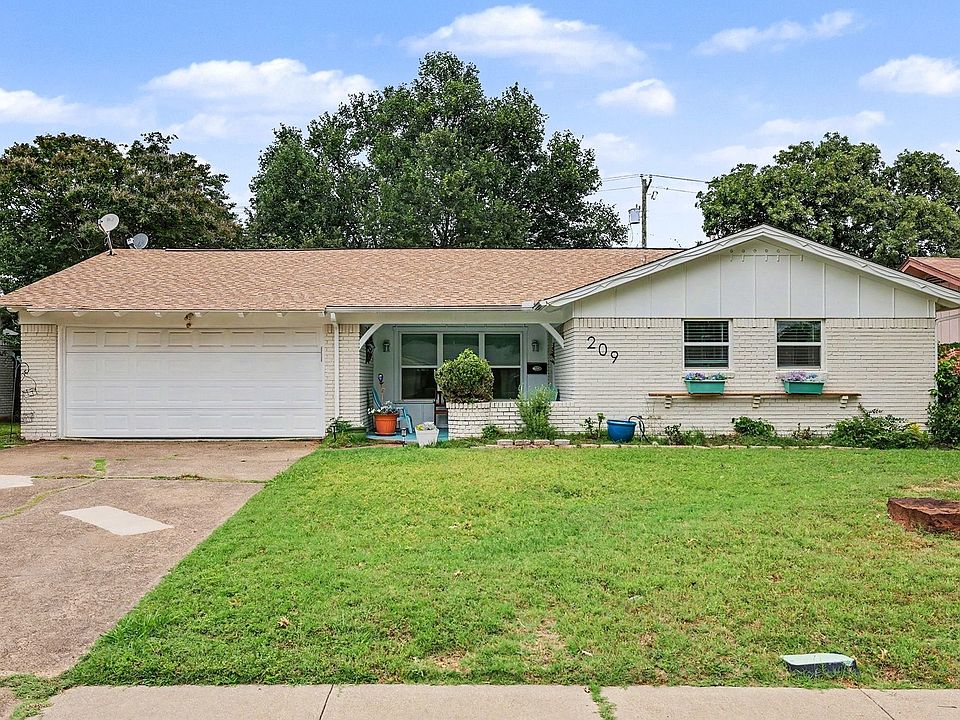 1st image of 209 Linda Ln