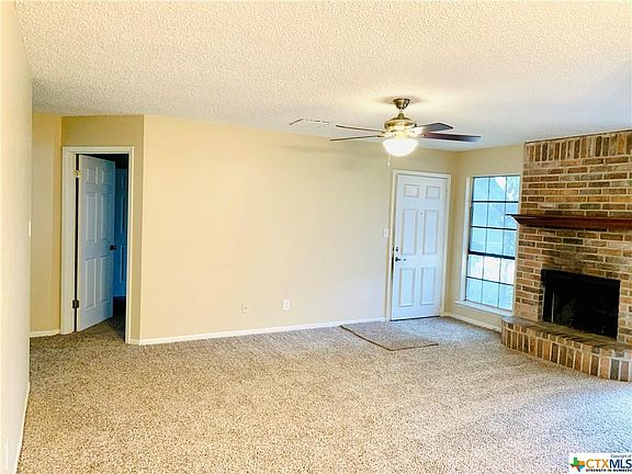 5th image of 304 Queenswood Trl