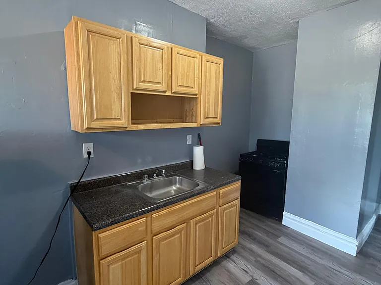 160 Grumman Ave #505 — Photo 7