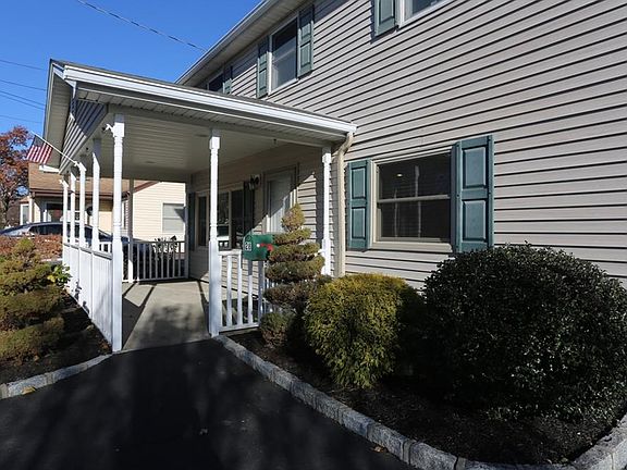 4th image of 28 Peck St