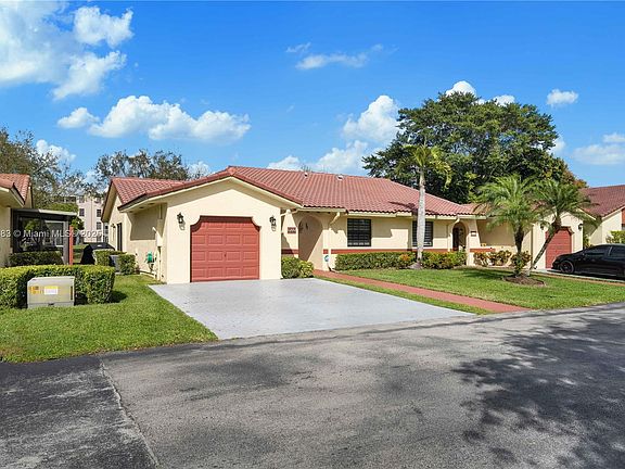 2nd image of 9555 Toledo Ln