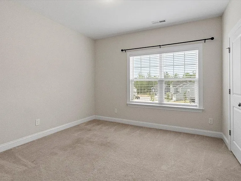1829 Knights Crest Way — Photo 32
