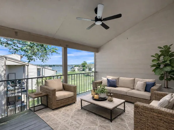 Lakeview Dr Building 301, Conroe, TX 77301