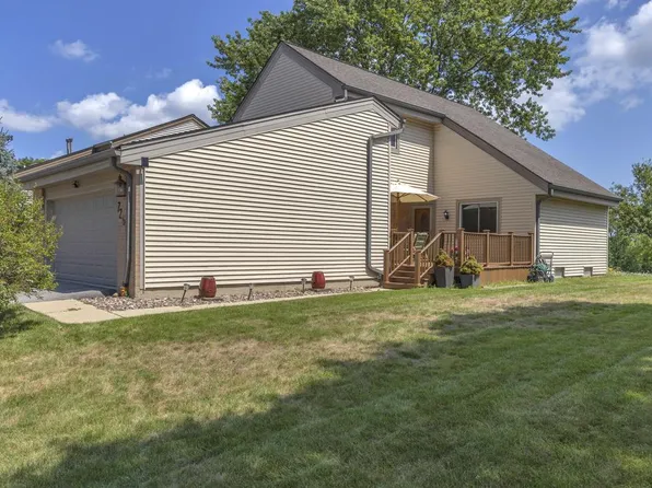 7266 S Delaine DRIVE, Oak Creek, WI 53154