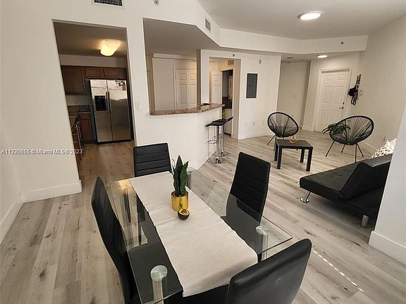 5th image of 11403 NW 89th St APT 213