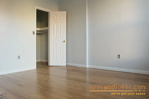 Rented by aptsandlofts.com | media 5