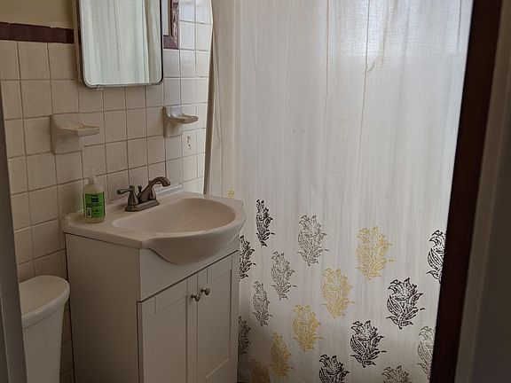 4th image of 1719 Solano Dr NE