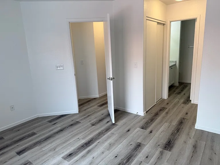 1129 Plantation Ct #0 — Photo 9