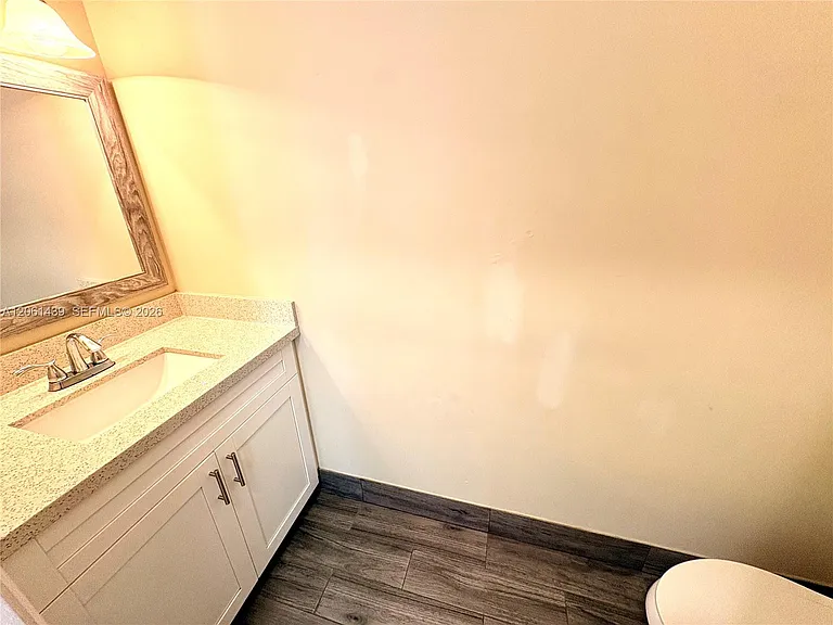 11196 Longboat Dr — Photo 12