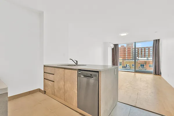 Rented by Amorelli Realty | media 17