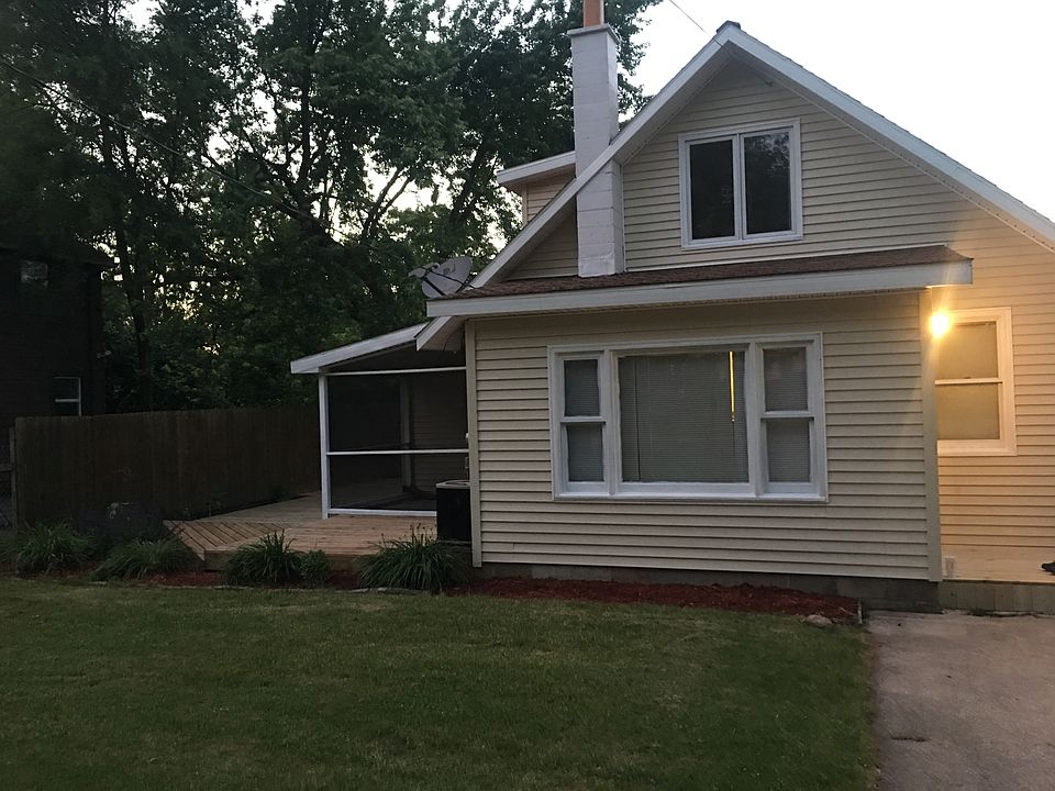 1st image of 434 Hutchinson St
