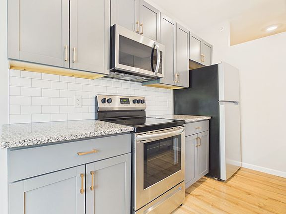3rd image of 1402 N 3rd St Floor 2